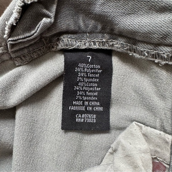 Revamped Skinny Jeans Grey Denim - Size 7 - Picture 9 of 12